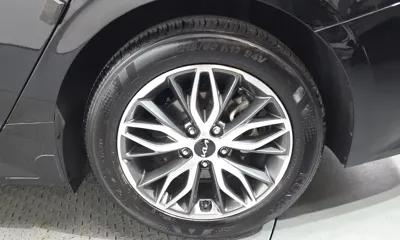 Kia K5 2023, 16051 км, за 22909.28 USD - фото 21