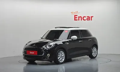 MINI Cooper · 2021 год
