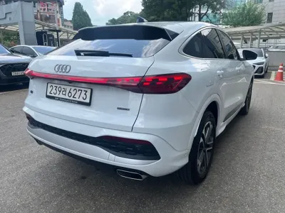 Audi Q5 2025, 1863 км, за 37053.88 USD