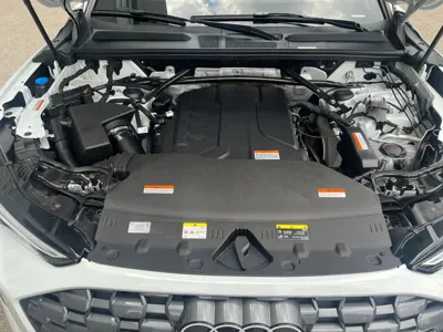Audi Q5 2025, 1863 км, за 37053.88 USD - фото 6