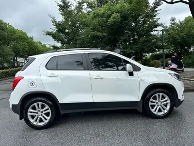 Chevrolet Trax 2017, 75000 км, за 3353.8 USD