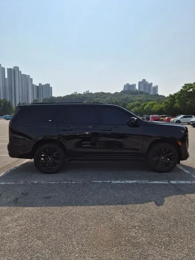 Cadillac Escalade 2022, 83000 км, за 57109.1 USD