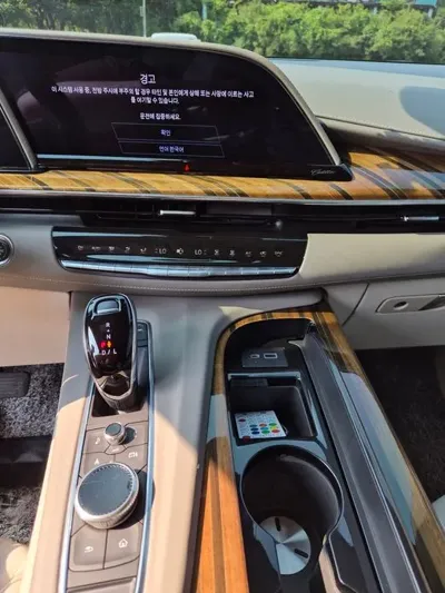 Cadillac Escalade 2022, 83000 км, за 57109.1 USD - фото 7