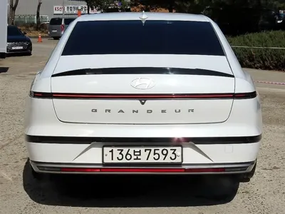 Hyundai Grandeur 2023, 175137 км, за 12034.88 USD
