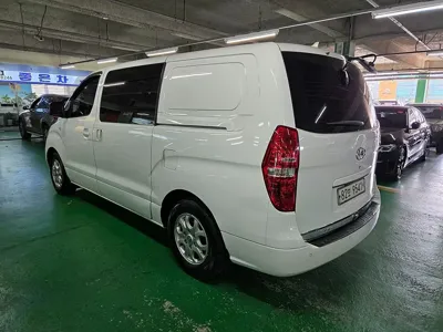 Hyundai Starex 2016, 211944 км, за 3966.88 USD