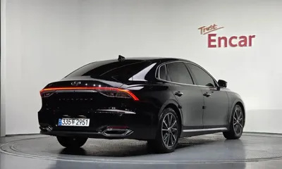 Hyundai Grandeur 2022, 60614 км, за 14873.09 USD