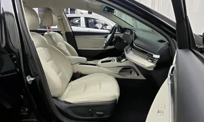 Hyundai Grandeur 2022, 60614 км, за 14769.59 USD - фото 11