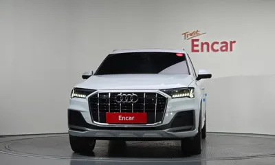 Audi Q7 2022, 57054 км, за 43192.86 USD