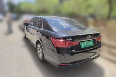 Toyota Crown 2015, 52000 км, за 18052 USD