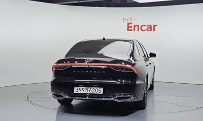 Hyundai Grandeur 2022, 134047 км, за 12034.88 USD