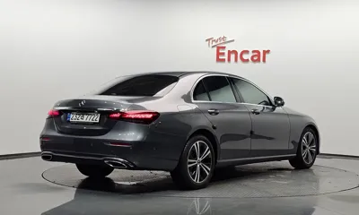 Mercedes-Benz E-Class 2021, 82346 км, за 18178.23 USD