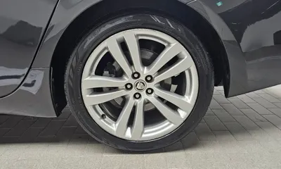 Jaguar XJ 2011, 94736 км, за 5537.46 USD