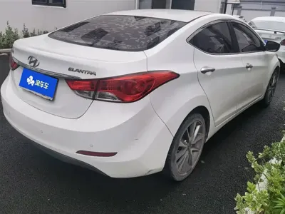 Hyundai Elantra Langdong 2015, 90000 км, за 3345.22 USD