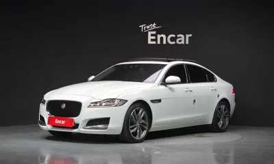 Jaguar XF · 2017 год