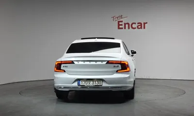 Volvo S90 2022, 93923 км, за 21935.91 USD