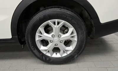 KG_Mobility_Ssangyong TIBOLI 2023, 43495 км, за 8736.2 USD