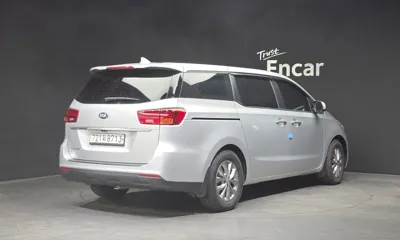 Kia Canival 2019, 64010 км, за 9055.38 USD