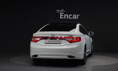 Hyundai Grandeur 2014, 79809 км, за 5231.78 USD