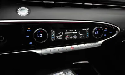 Genesis GV70 2023, 21811 км, за 24812.92 USD - фото 18