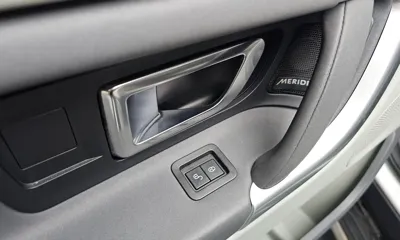 Land Rover Discovery Sport 2018, 61555 км, за 17516.44 USD - фото 31