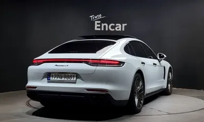 Porsche Panamera 2023, 7933 км, за 87748.27 USD