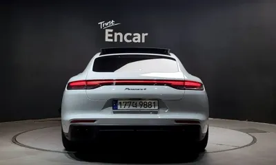 Porsche Panamera 2023, 7933 км, за 87748.27 USD