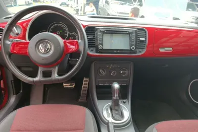 Volkswagen Beetle 2015, 55100 км, за 10499 USD - фото 12