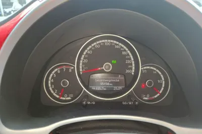Volkswagen Beetle 2015, 55100 км, за 10499 USD - фото 14