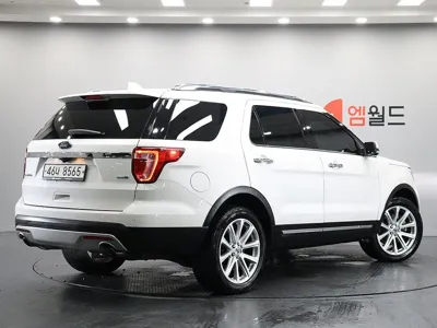 Ford Explorer 2017, 118721 км, за 9780.75 USD