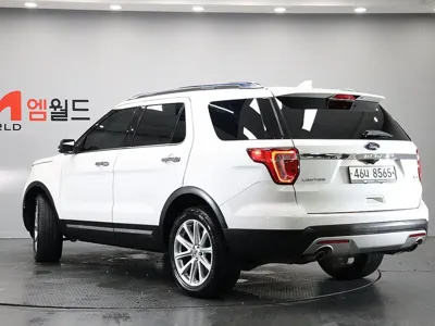 Ford Explorer 2017, 118721 км, за 9780.75 USD