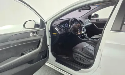 Hyundai Sonata 2018, 185209 км, за 7752.45 USD - фото 10