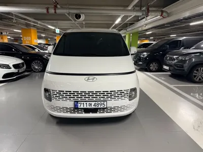 Hyundai Staria · 2025 год