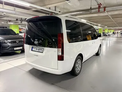 Hyundai Staria 2025, 9632 км, за 24222.13 USD