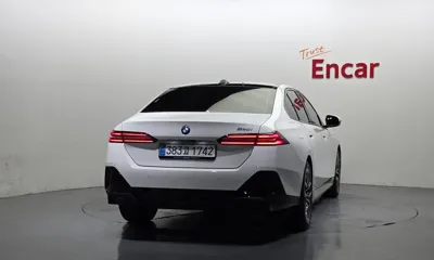 BMW 5-Series 2025, 14343 км, за 42935.24 USD