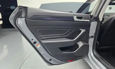 Volkswagen Arteon 2023, 58408 км, за 19971.39 USD - фото 25