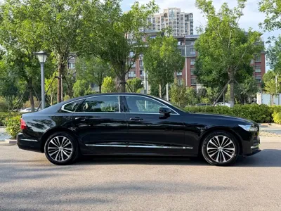 Volvo S90 2024, 22000 км, за 26456.23 USD