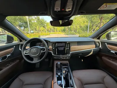 Volvo S90 2024, 22000 км, за 26456.23 USD - фото 8