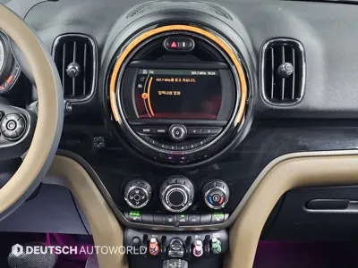 MINI Countryman 2018, 92000 км, за 7811.47 USD - фото 14