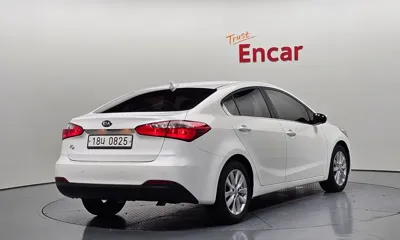 Kia K3 2015, 99825 км, за 4745.5 USD