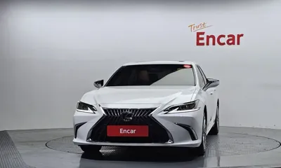 Lexus ES 2025, 25739 км, за 31853.33 USD