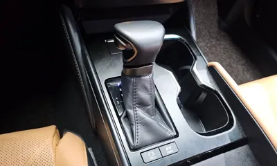 Lexus ES 2025, 25739 км, за 31853.33 USD - фото 9