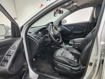 Hyundai Tucson 2011, 230700 км, за 2333.74 USD