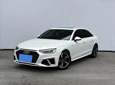 Audi A4L · 2022 год
