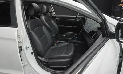 Hyundai Avante 2016, 110274 км, за 4875.51 USD - фото 12