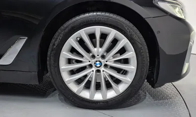 BMW 5-Series 2021, 87716 км, за 23646.86 USD