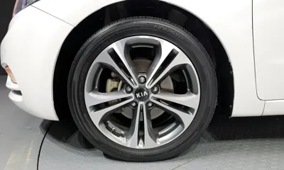 Kia K3 2015, 144868 км, за 3800.9 USD