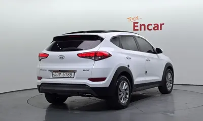 Hyundai Tucson 2016, 121009 км, за 6892.48 USD