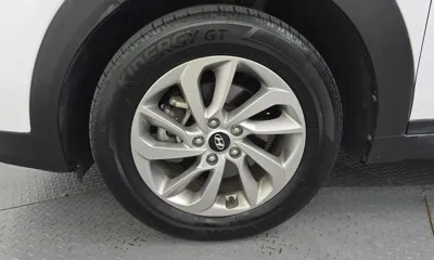 Hyundai Tucson 2016, 121009 км, за 6892.48 USD