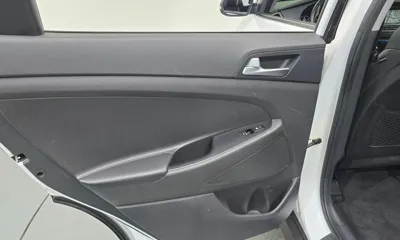 Hyundai Tucson 2016, 121009 км, за 6840.39 USD - фото 25