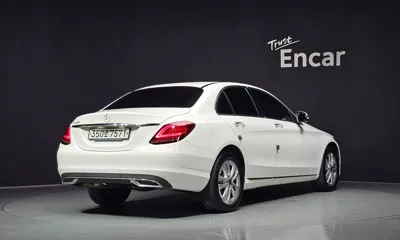 Mercedes-Benz C-Class 2020, 29118 км, за 17581.55 USD